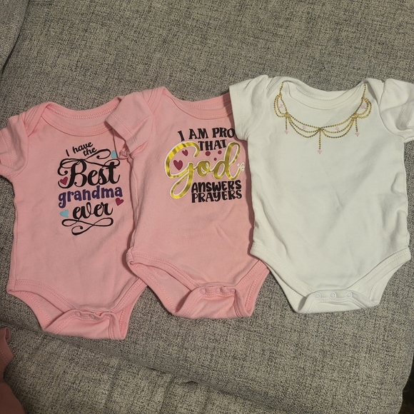 Little Teasure Other - Bundle of 3 onesies, 0 to 3 months